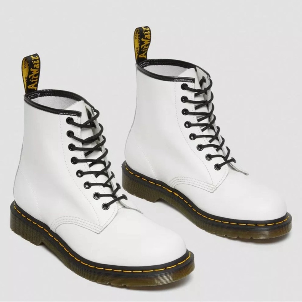 Dr. Martens Boots AirWair White